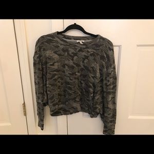 Joie camo cropped long sleeve